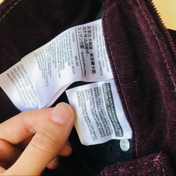Levi’s burgundy corduroy high rise skinny pants 25 - Picture 6 of 6
